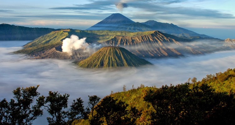 Keajaiban Alam Yang Menakjubkan Di Pulau Jawa