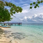 Pantai Liang, Spot Favorit Menikmati Indahnya Panorama Laut di Maluku