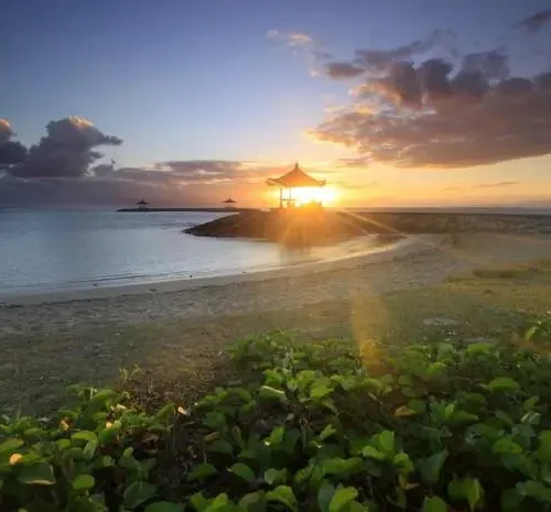 Pantai Sanur, Pantai Indah dengan Panorama Sunset & Sunrise di Denpasar Bali